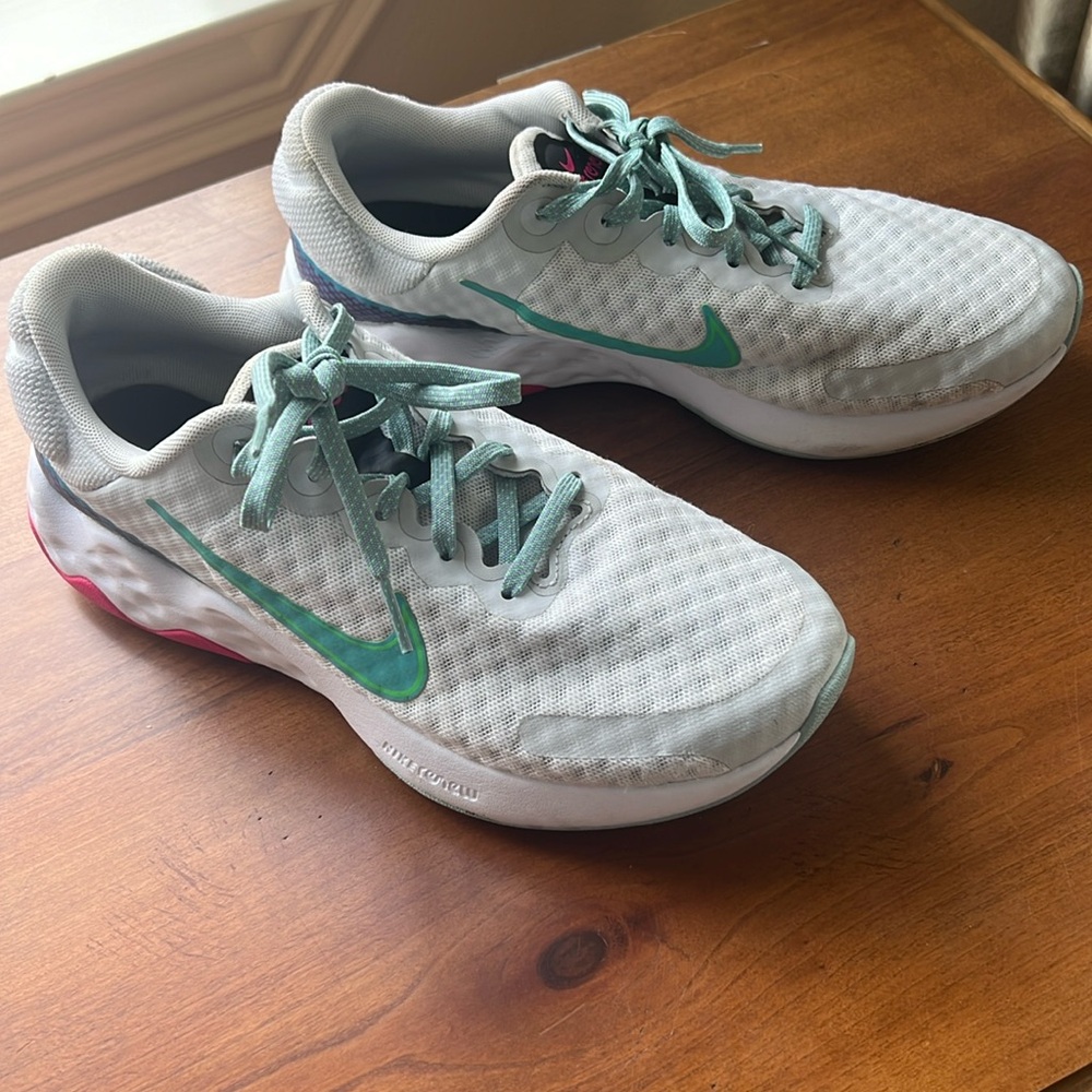 Nike Renew Sneakers